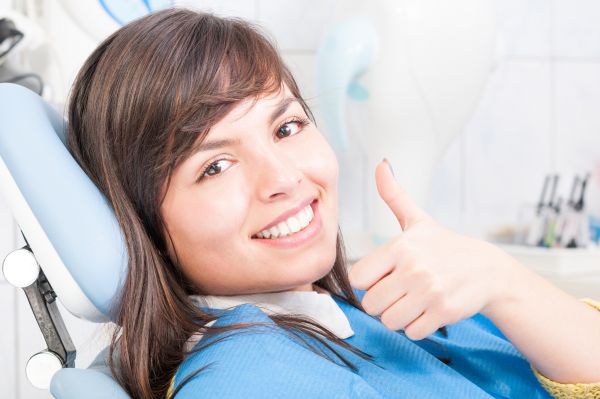 Choose The Right Cosmetic Dentist For You